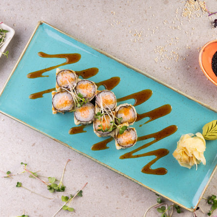 МАКІ РОЛ З ЛОСОСЕМ ТЕПЛИЙ